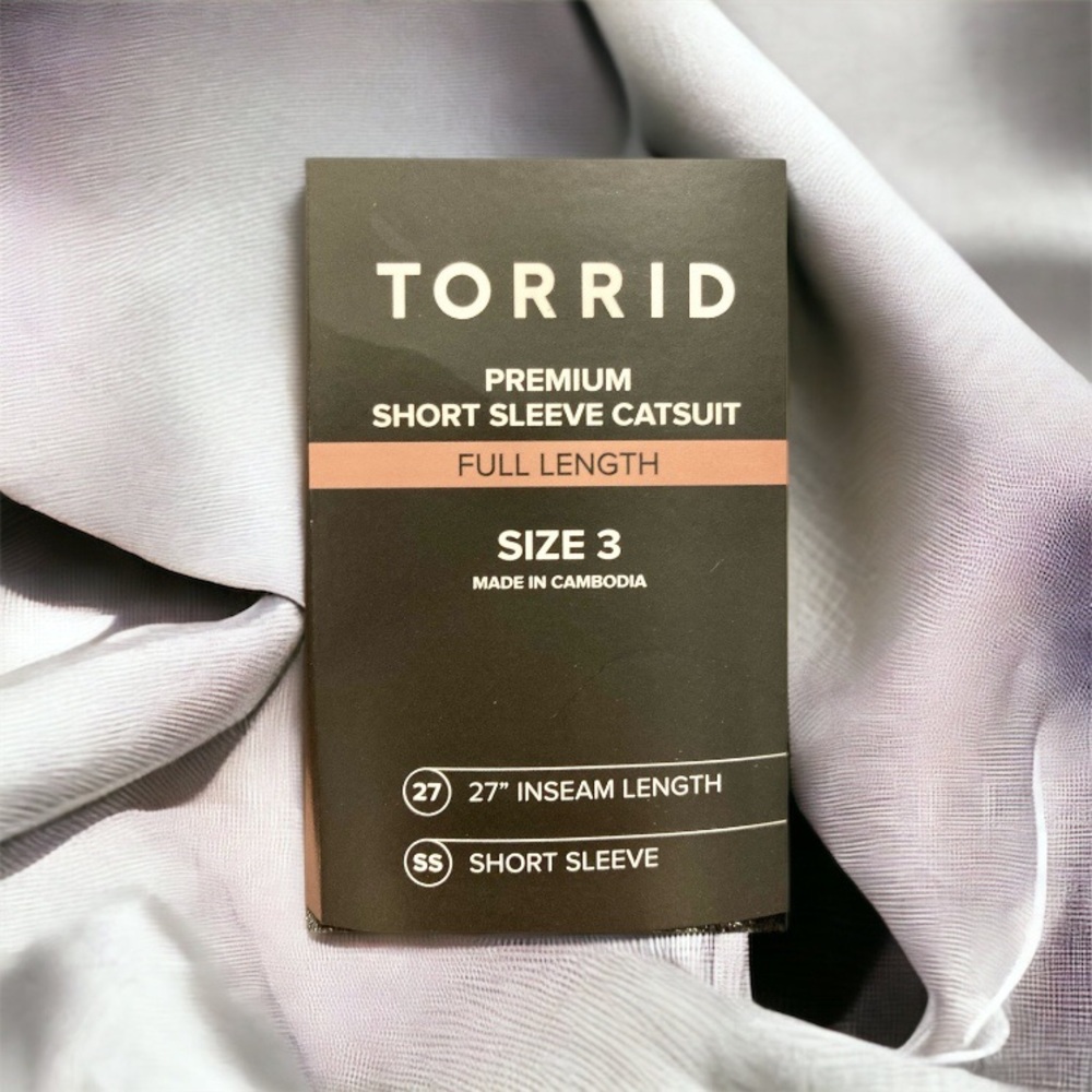 Torrid Crushed Velvet - Picture 9 of 9